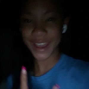 Meet your Posher, Mia